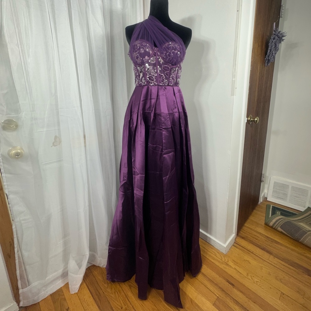 Eggplant Purple One-Shoulder  Prom Dress